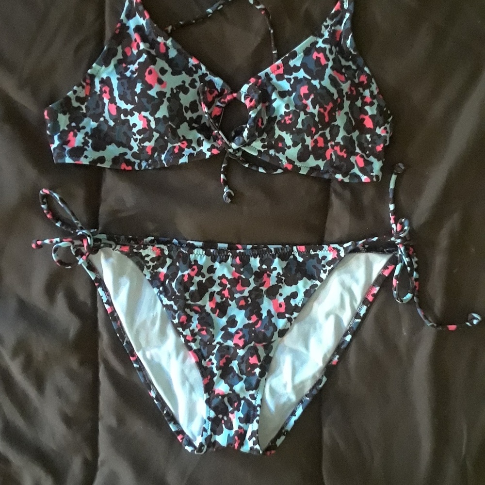 Victoria secret swimwear - Picture 1 of 2